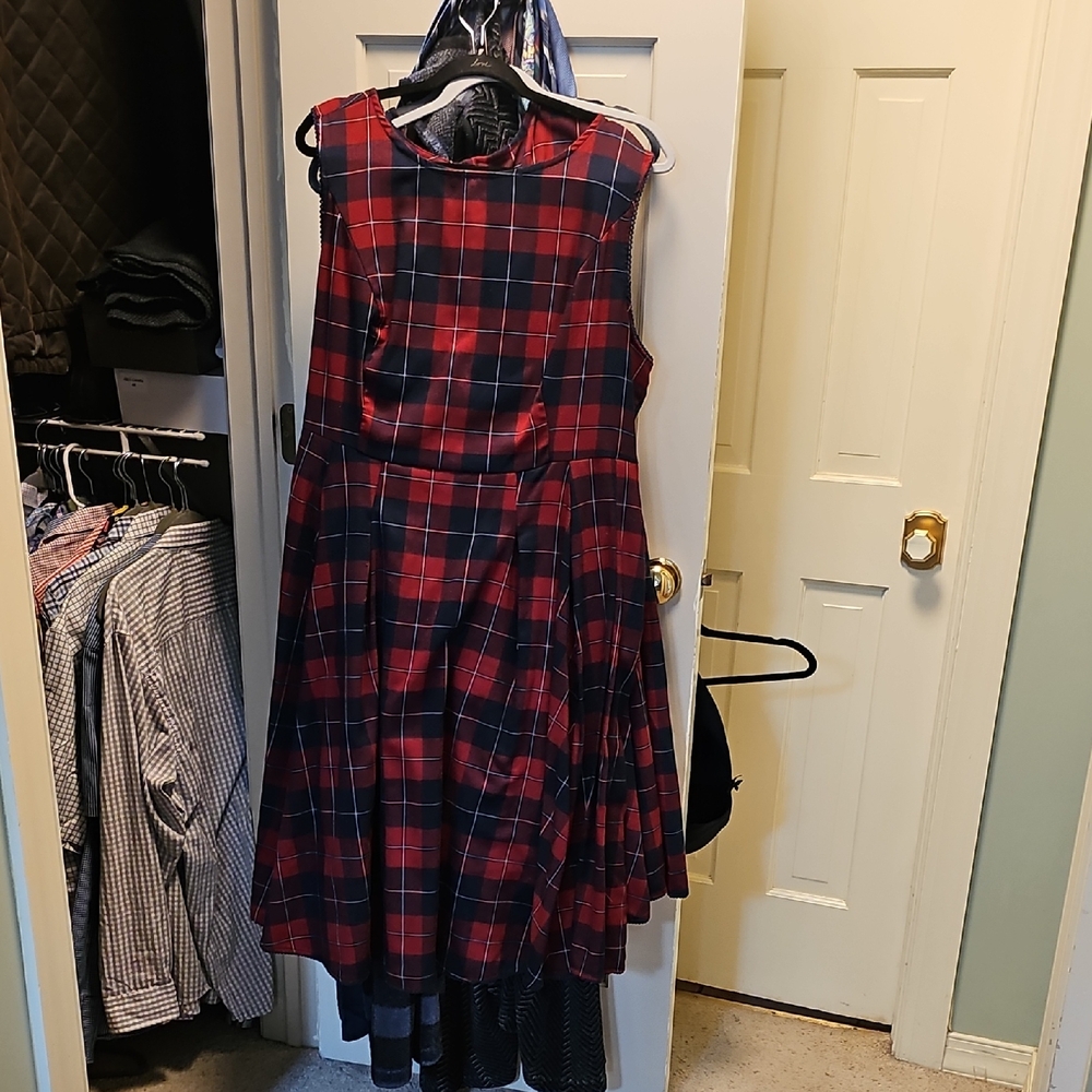 Modcloth Red, Navy and Black Plaid Sleeveless Dress